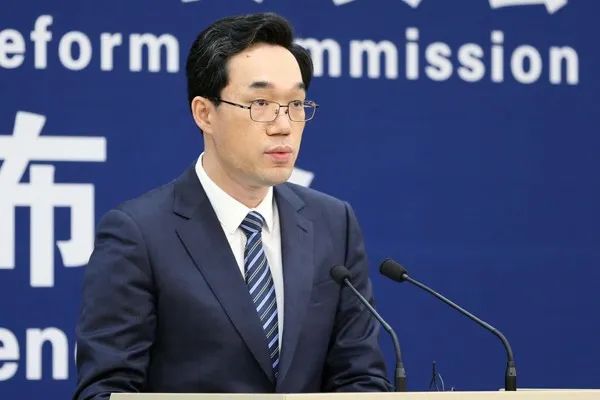 美日企业撤离中国若大面积发生对蓝领就业的挑战与对策
